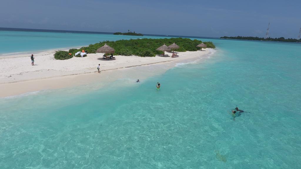 Ras Beach Inn Rasdhoo エクステリア 写真