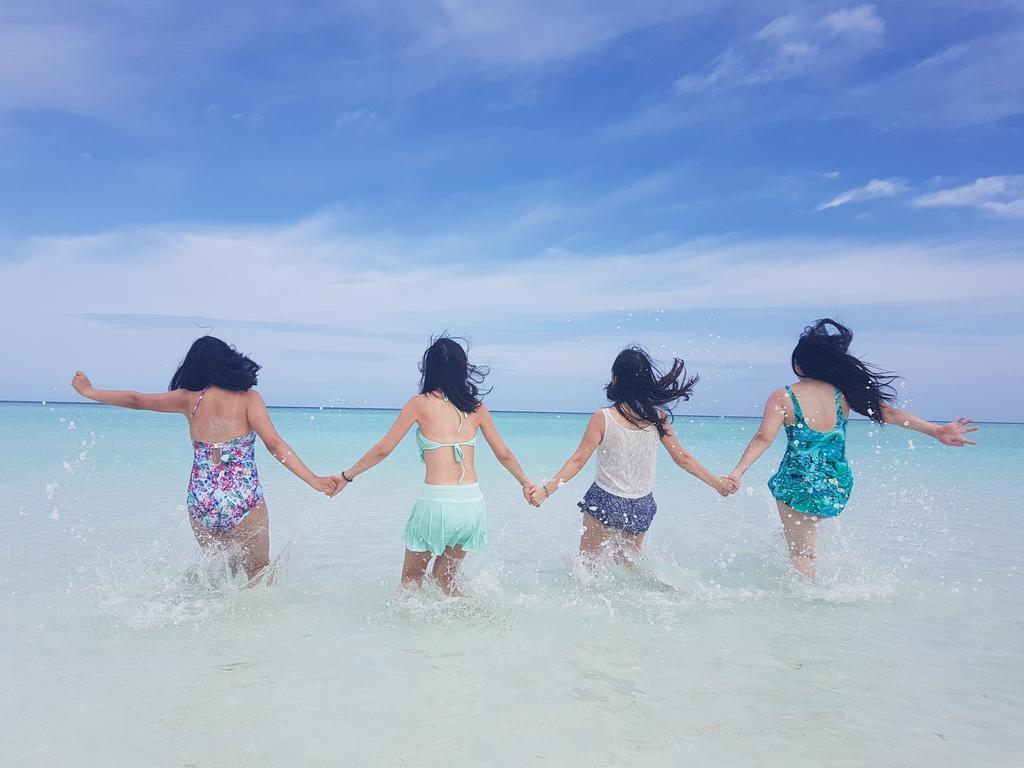 Ras Beach Inn Rasdhoo エクステリア 写真