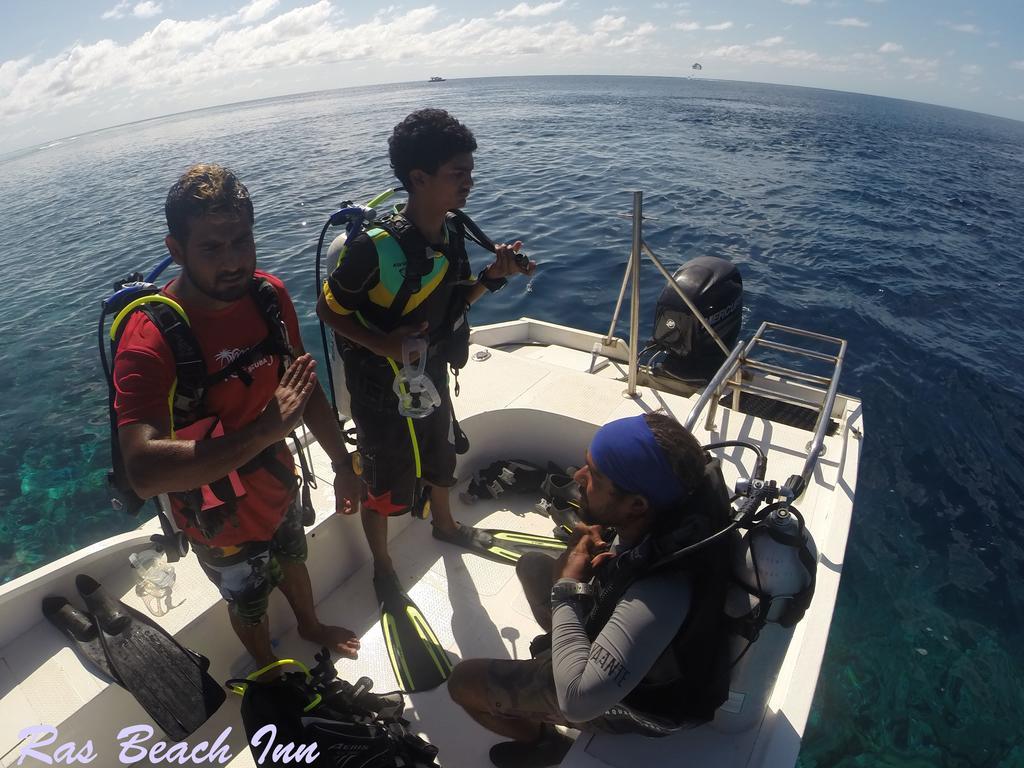 Ras Beach Inn Rasdhoo エクステリア 写真