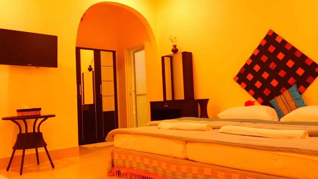 Ras Beach Inn Rasdhoo エクステリア 写真