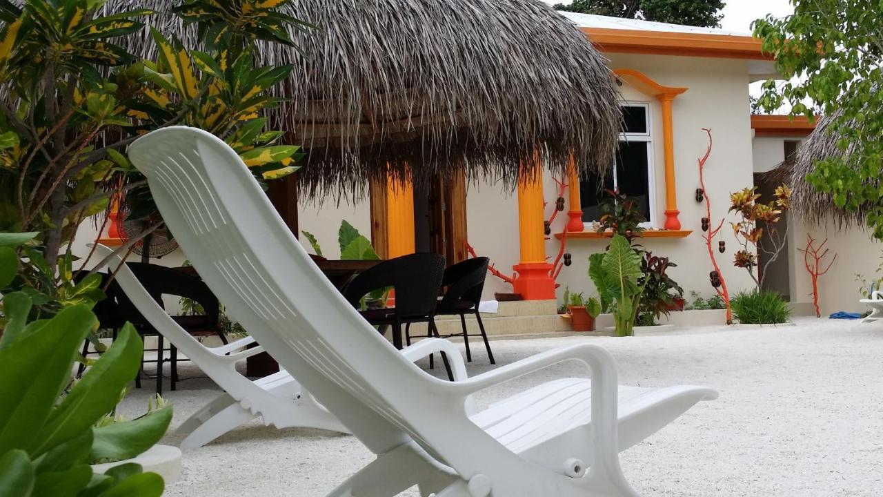 Ras Beach Inn Rasdhoo エクステリア 写真